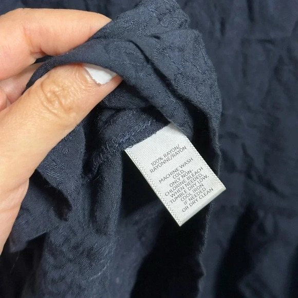 Ann Taylor LOFT Women Navy Blue V-neck Blouse Top Size Small. - Picture 7 of 9